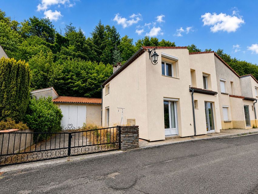 Image Façade à  maison mitoyenne de Cuxac-Cabardès