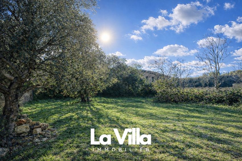 Image de terrain à Saint-Saturnin-lès-Avignon