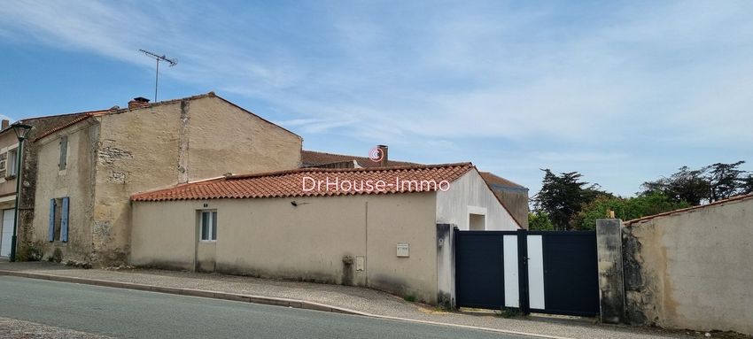 Image Façade à  villa de Triaize