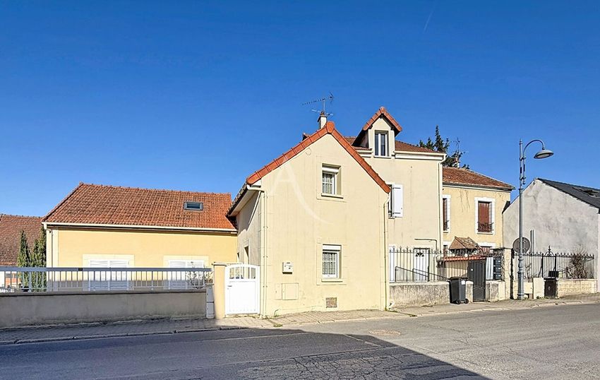 Image Façade à  maison mitoyenne de Mareuil-lès-Meaux