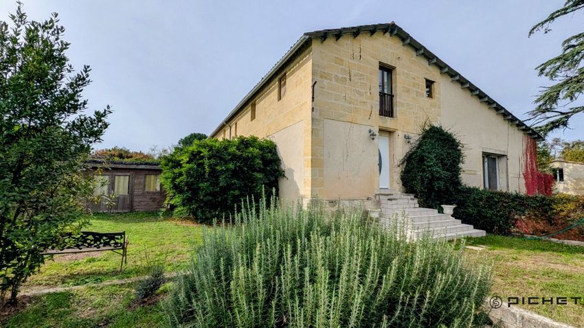 Image Façade à  maison mitoyenne de Saint-Caprais-de-Bordeaux
