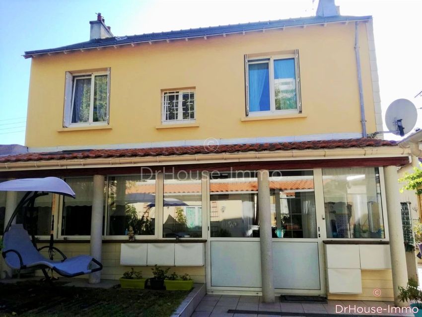 Image Façade à  villa de Courcelles-sur-Seine