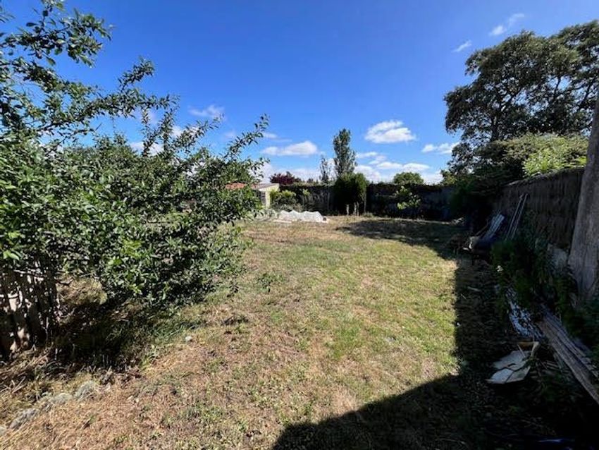 Image de terrain à Salles-sur-Mer