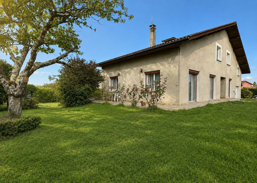 Image Façade à  maison individuelle de Saint-Siméon-de-Bressieux