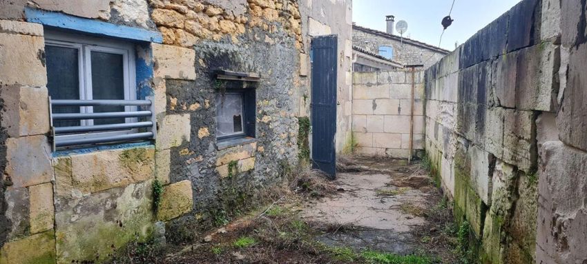 Image Façade à  maison mitoyenne de Le Gua