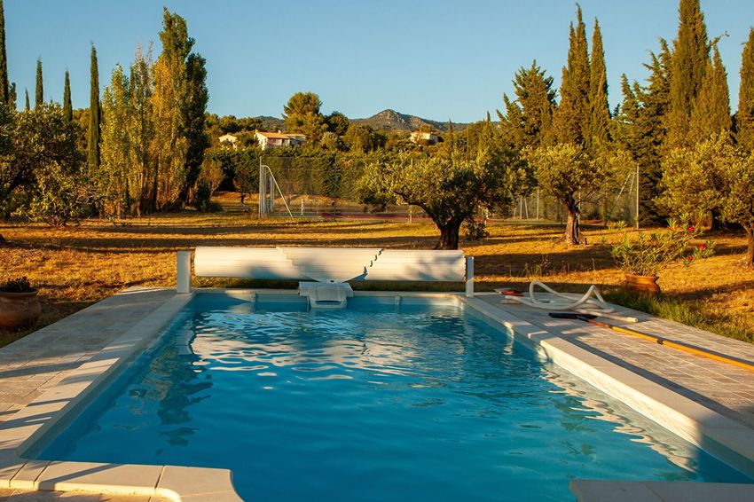 Image Piscine à  manoir de Aups