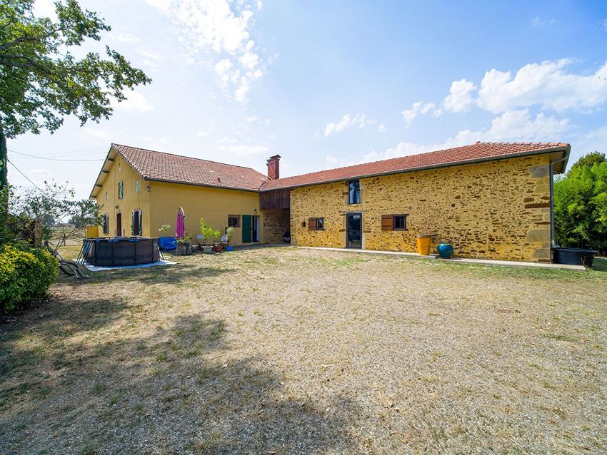 Image Façade à  maison individuelle de Saint-Loubouer
