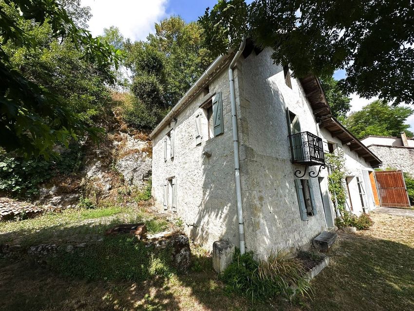 Image Façade à  maison individuelle de Roquecor