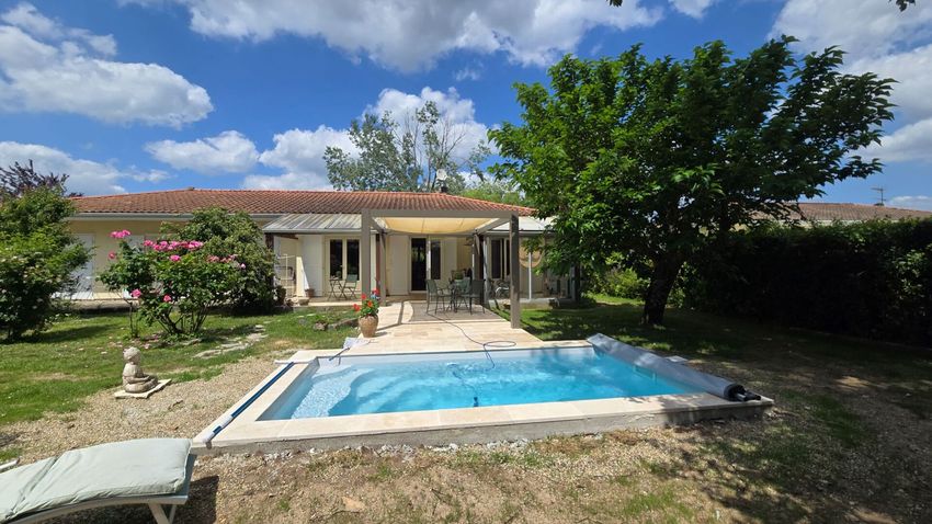 Image Piscine à  maison individuelle de Arveyres
