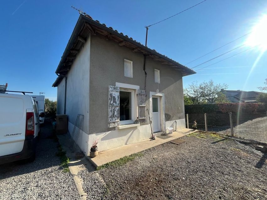 Image Façade à  maison individuelle de Chassenon