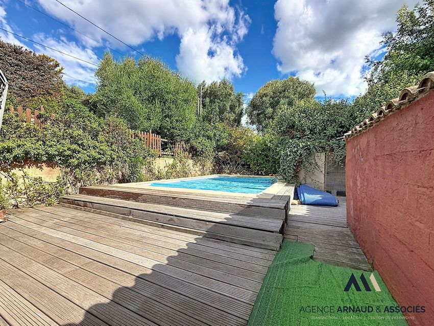 Image Piscine à  maison individuelle de Le Castellet