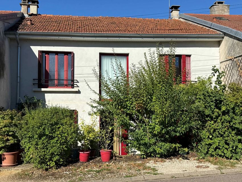Image Façade à  maison de village de Bourbonne-les-Bains