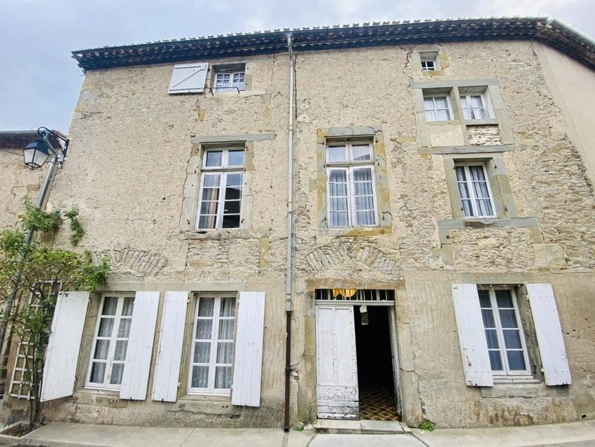 Image Vue à  maison de village de Villalier
