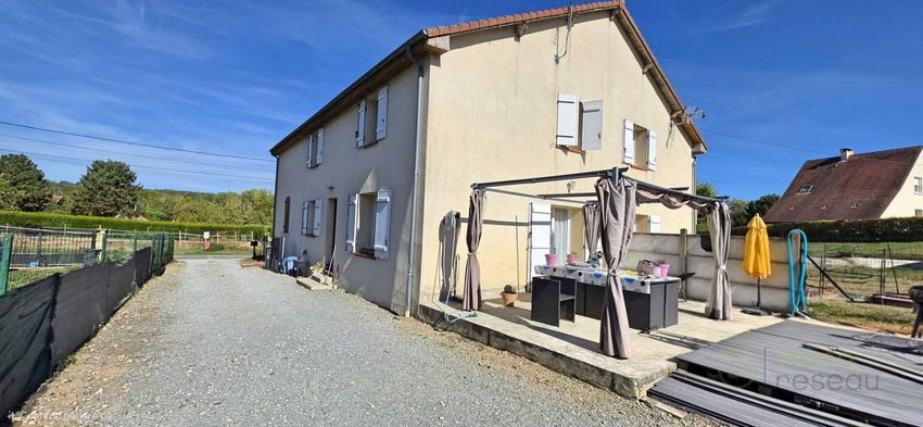 Image Façade à  maison individuelle de Courtemanche