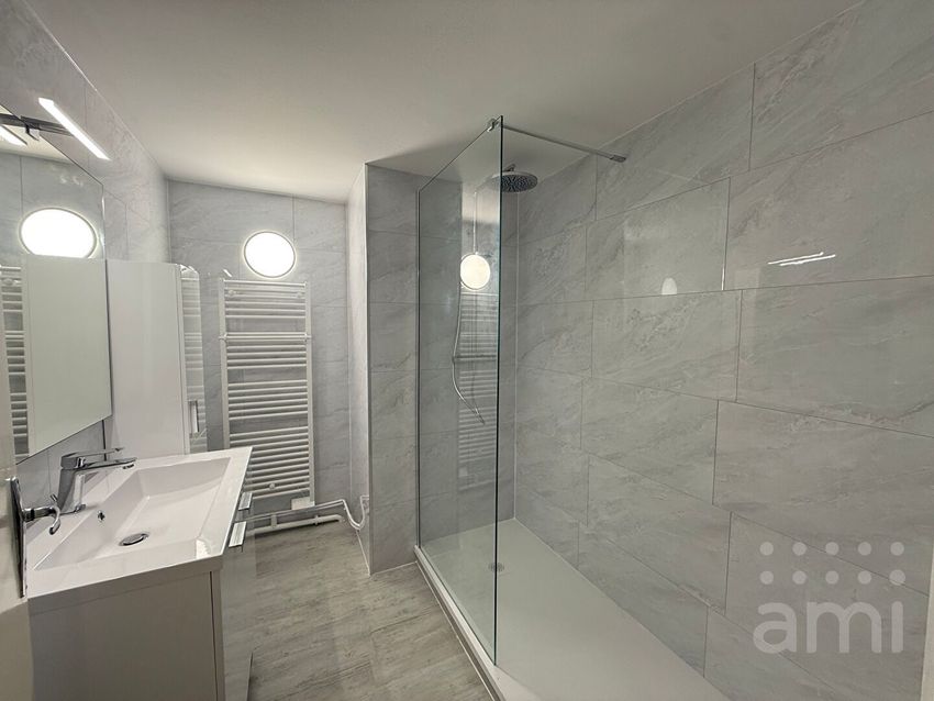 Image Salle de bains à  maison individuelle de Poitiers
