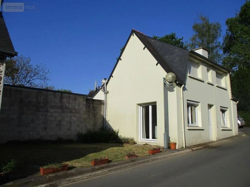 Image Façade à  maison individuelle de Plounévézel