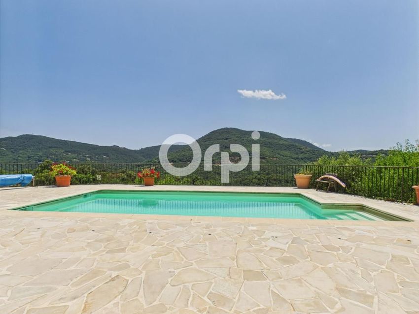 Image Piscine à  maison individuelle de Les Adrets-de-l'Estérel