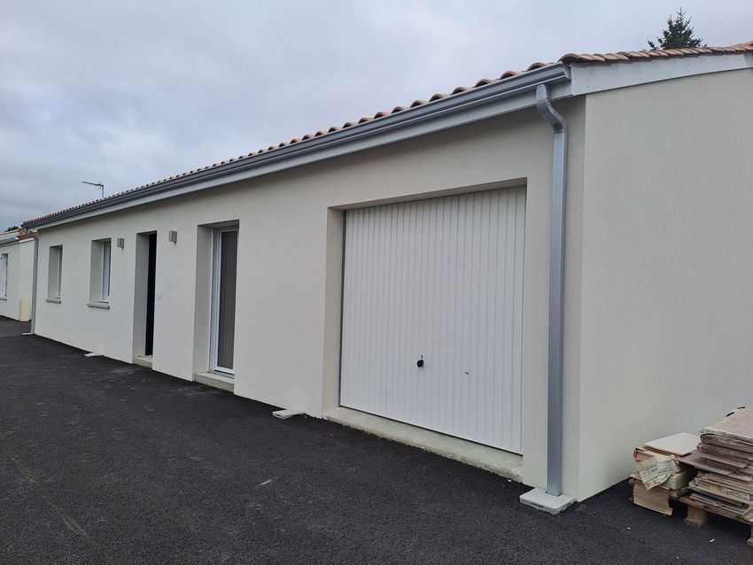 Image Façade à  maison individuelle de Léognan