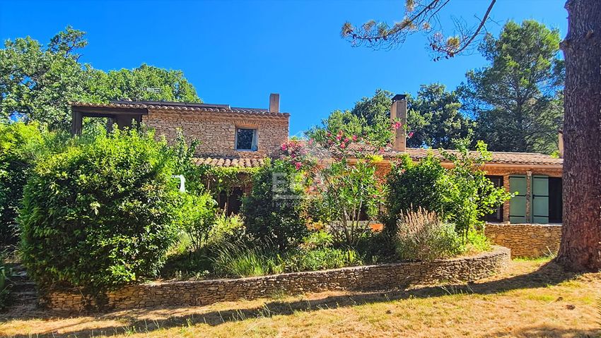 Image Façade à  maison individuelle de Domazan