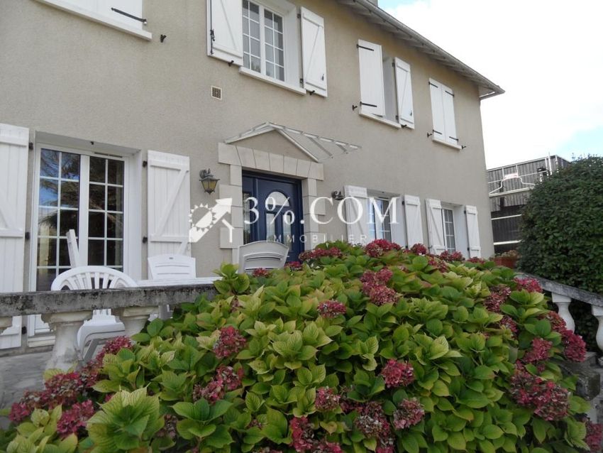 Image Façade à  propriété agricole de Buxerolles