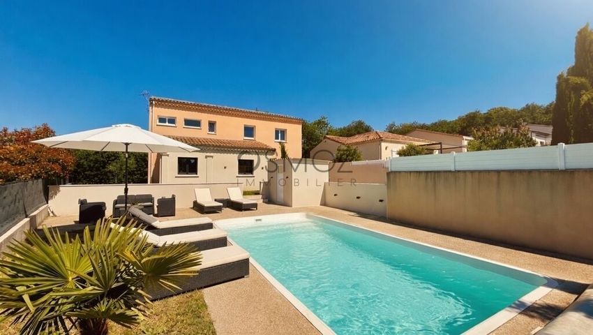 Image Piscine à  maison individuelle de Malataverne