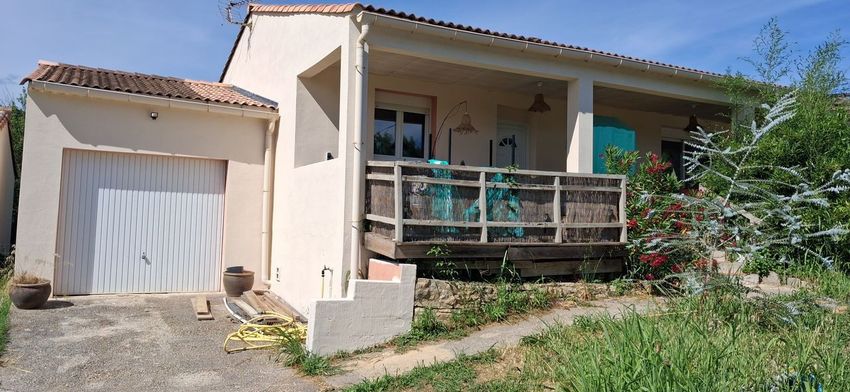 Image Façade à  maison individuelle de Barjac
