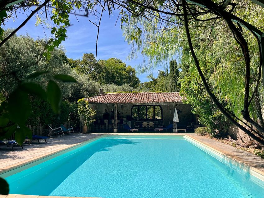 Image Piscine à  maison mitoyenne de Adissan