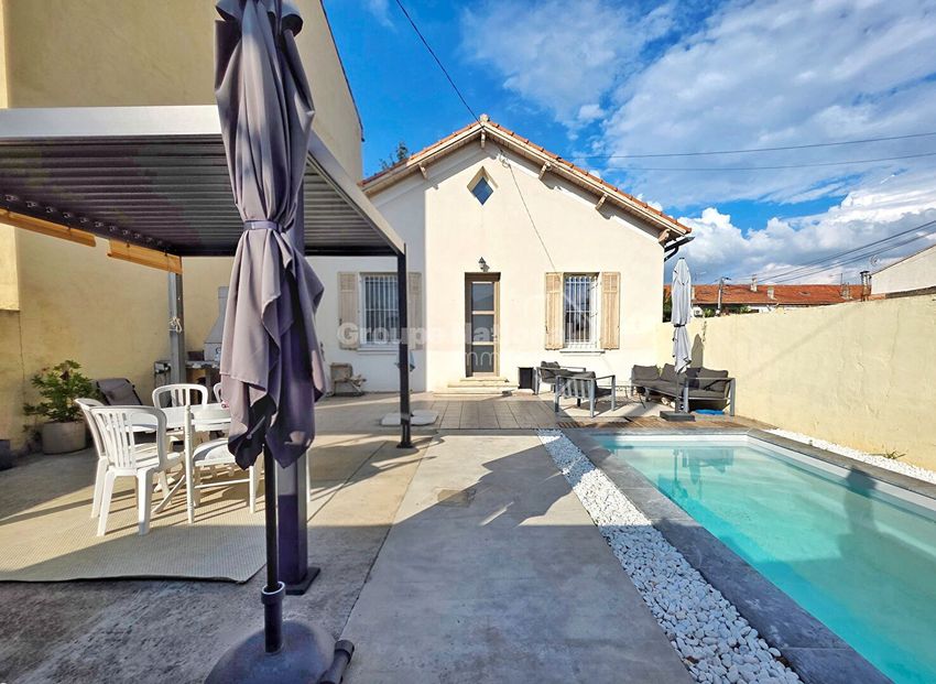 Image Piscine à  maison individuelle de Miramas