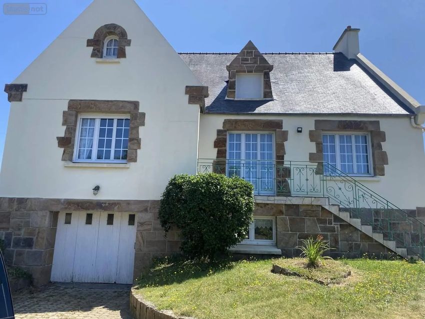 Image Façade à  maison individuelle de Lanmeur