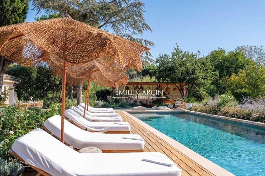 Image Piscine à  manoir de Saint-Tropez