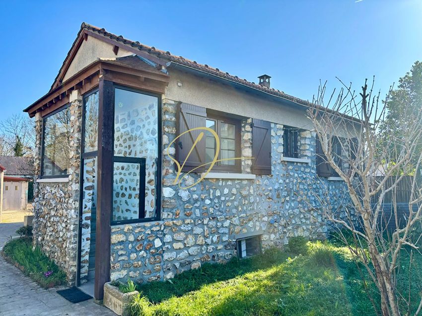 Image Façade à  maison individuelle de Lormaye