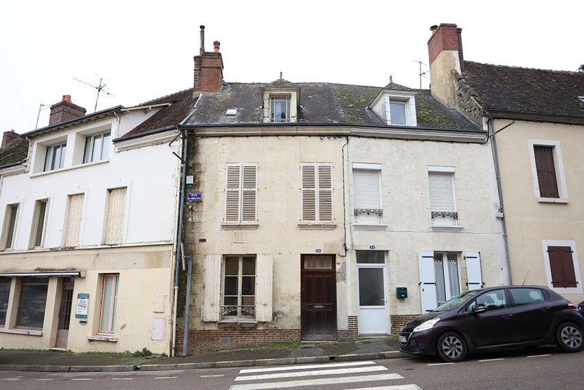 Image Façade à  maison mitoyenne de Rémalard en Perche