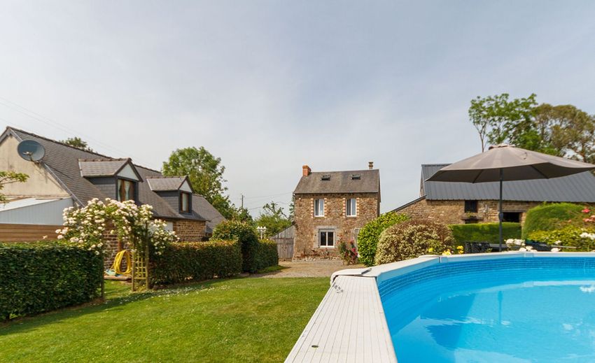 Image Piscine à  maison individuelle de Isigny-le-Buat