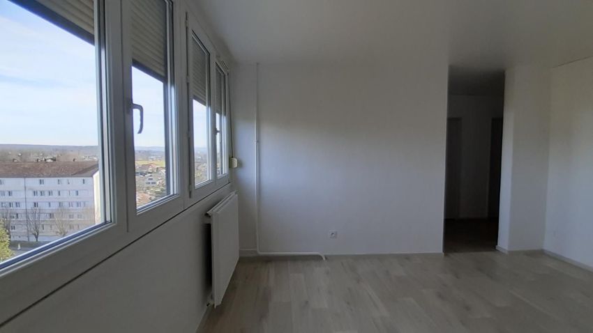 Image Pièce à appartement de Luxeuil-les-Bains