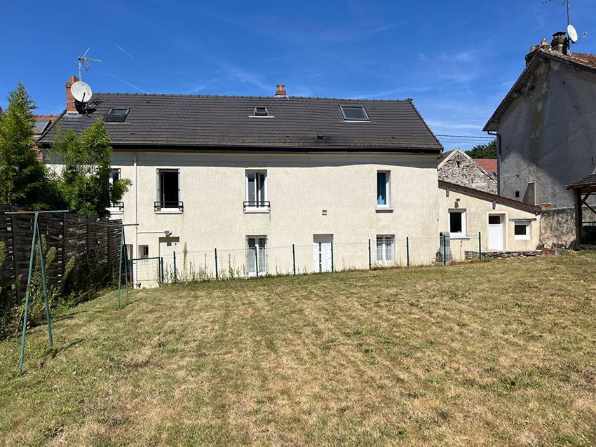 Image Façade à  maison individuelle de Saint-Cyr-sur-Morin