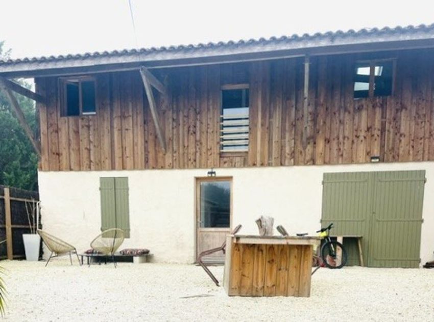 Image Façade à  maison individuelle de Salles