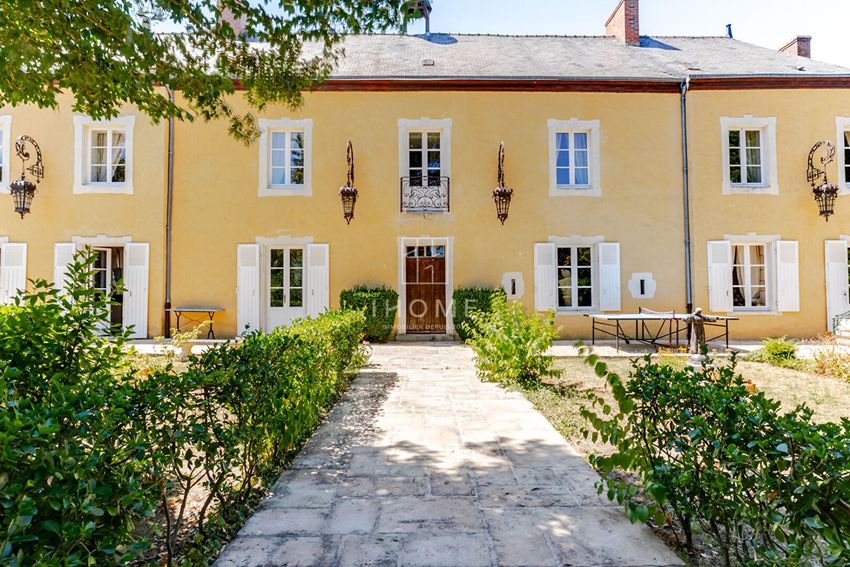 Image Façade à  manoir de Parigné-le-Pôlin