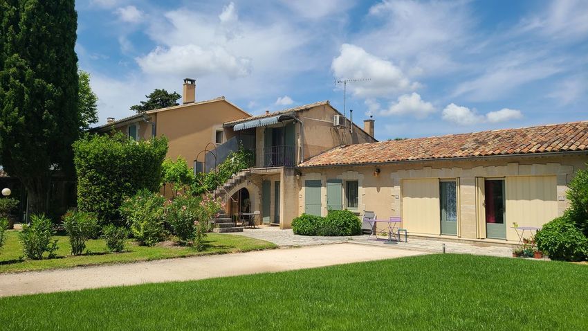 Image Façade à studio de Le Thor