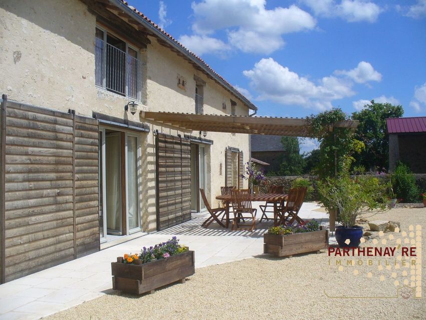 Image Façade à  maison individuelle de Pressigny