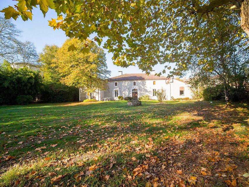Image Façade à  maison individuelle de Pissos