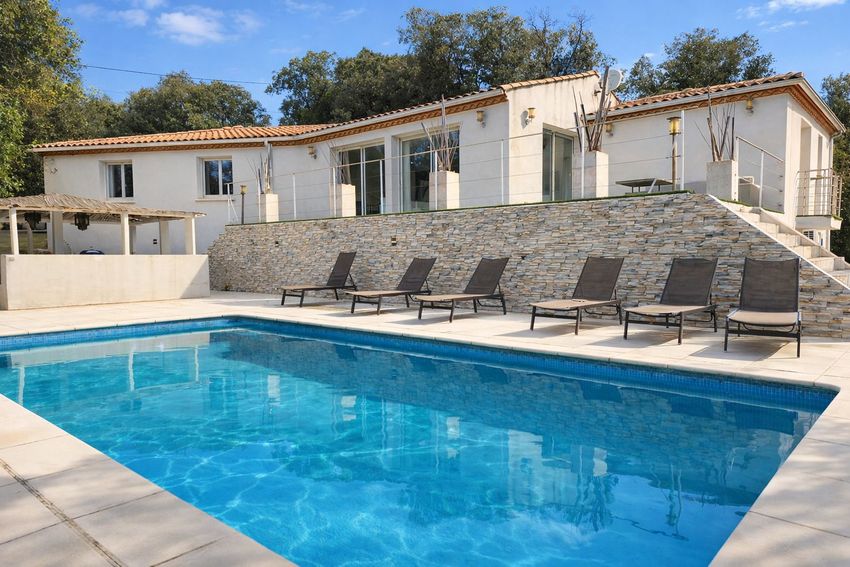 Image Piscine à  villa de Cabrières