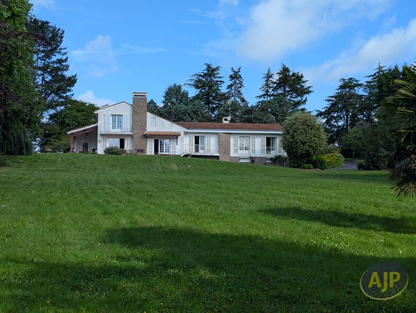 Image Façade à  maison individuelle de Boussay
