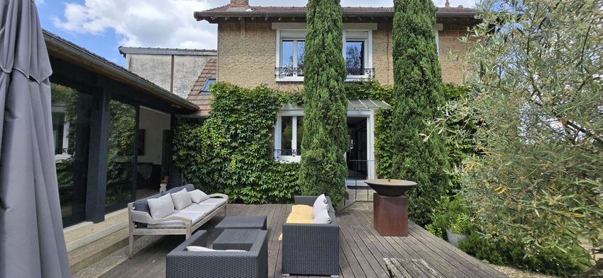 Image Façade à  maison individuelle de Médan
