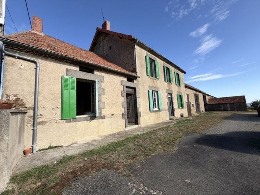 Image Façade à  maison individuelle de Saint-Quintin-sur-Sioule