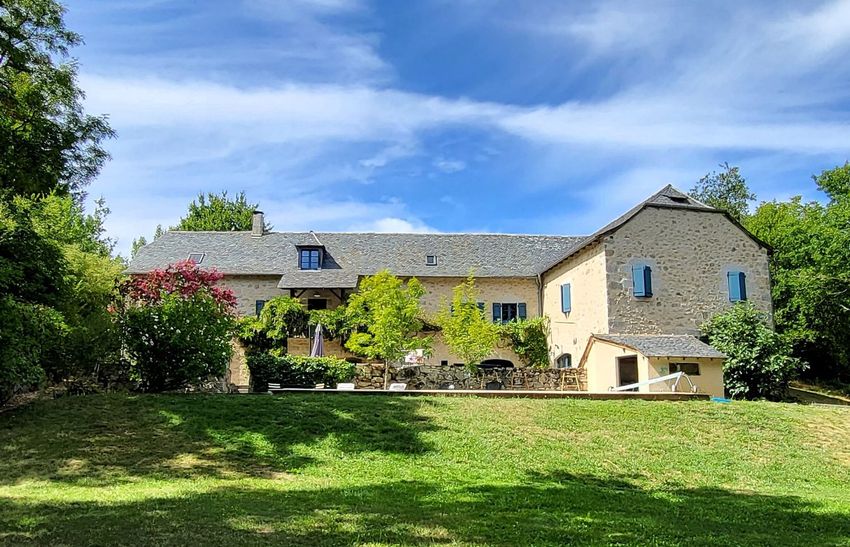 Image Façade à  maison individuelle de Lunac