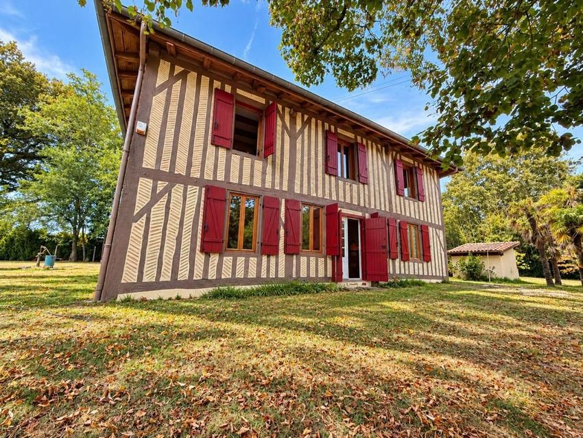 Image Façade à  maison individuelle de Castets