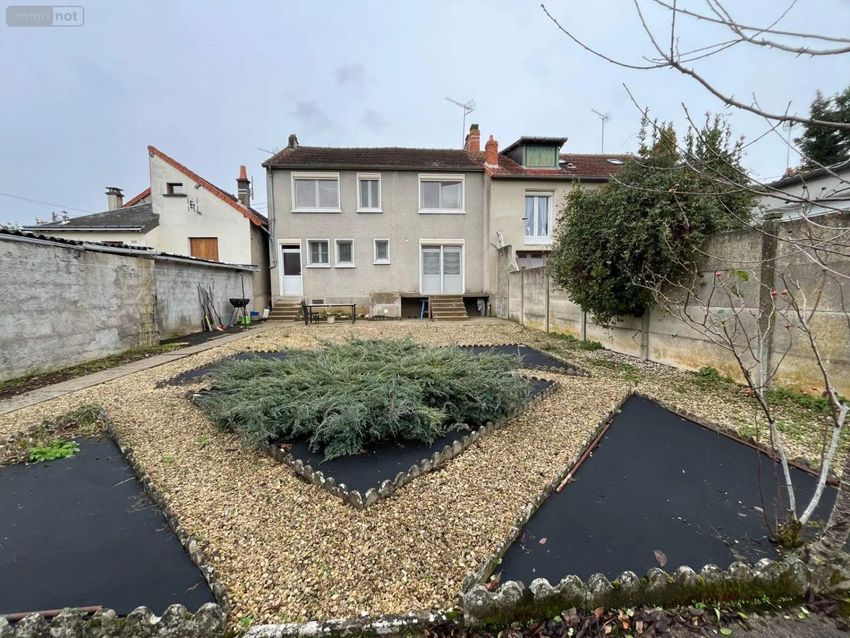 Image Façade à  maison mitoyenne de Déols