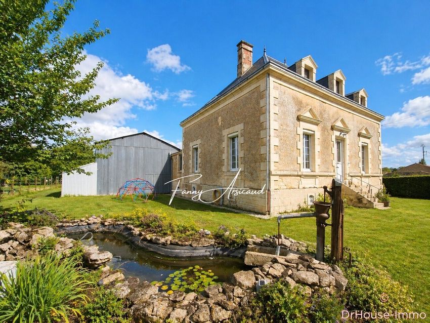 Image Façade à  villa de Saint-Sigismond
