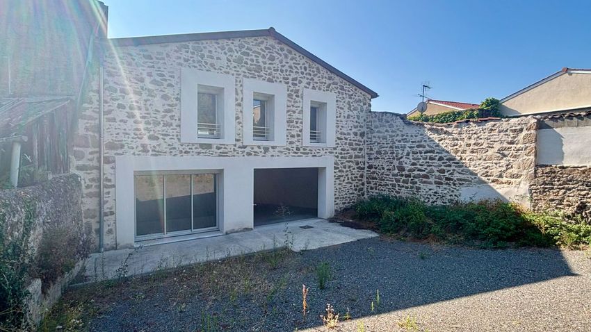 Image Façade à  maison mitoyenne de Soucieu-en-Jarrest