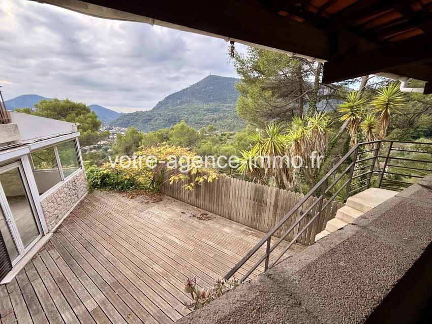 Image Terrasse à  maison individuelle de Tourrette-Levens